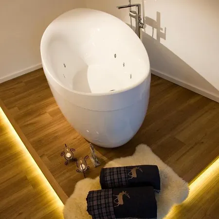 Alpin Lifestyle Loewen & Strauss Hotel
