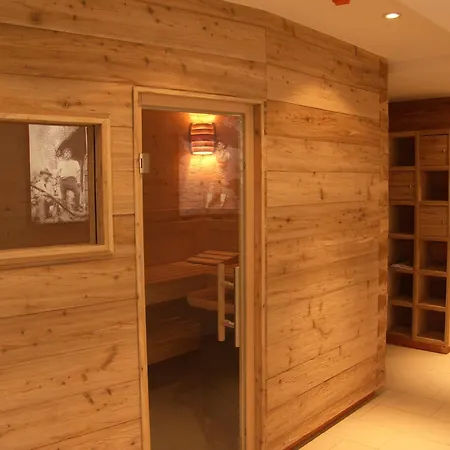 Hotel Alpin Lifestyle Loewen & Strauss 4*